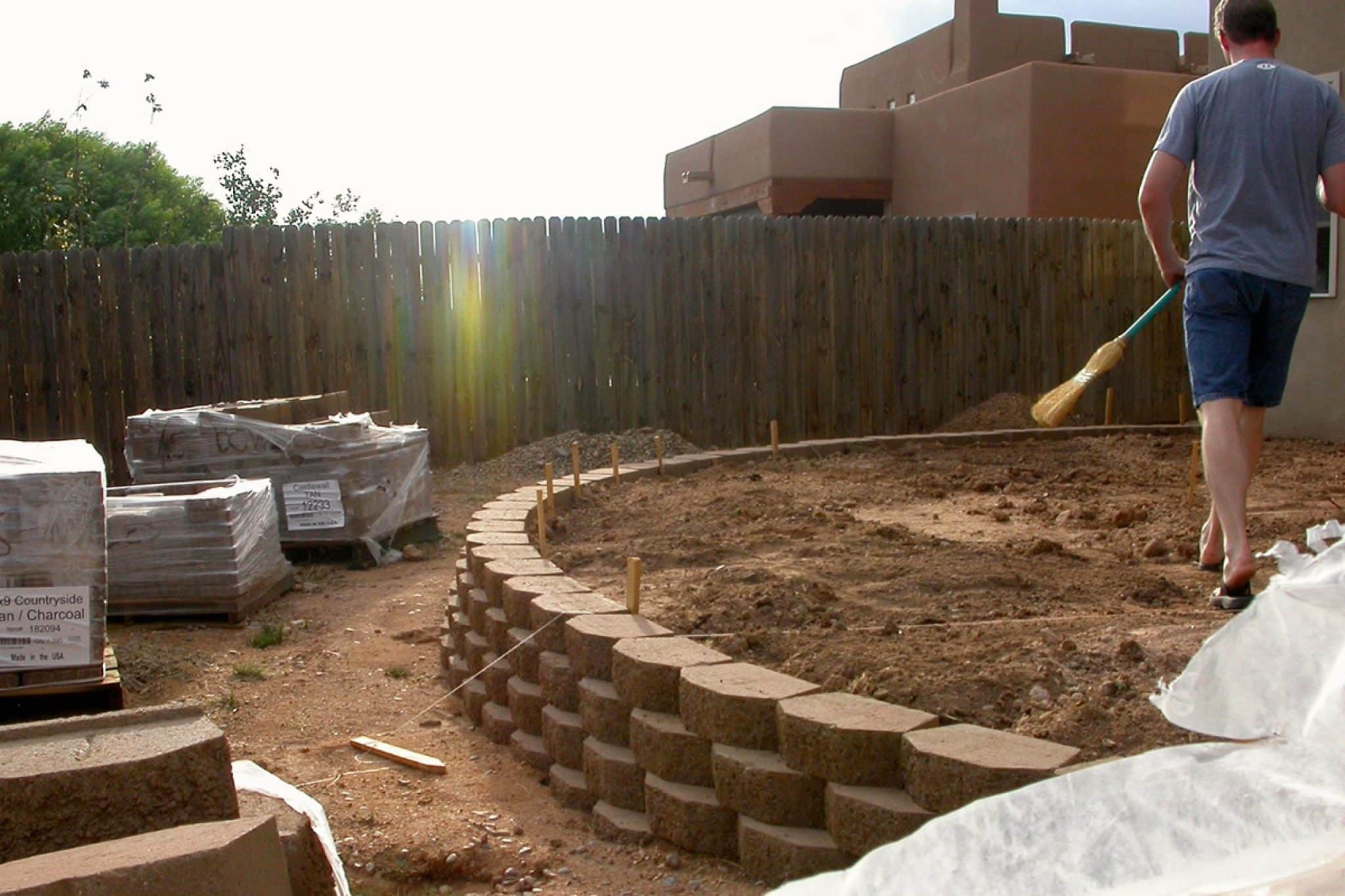 Construire un mur de soutènement pas cher, 5 astuces de pro — free download